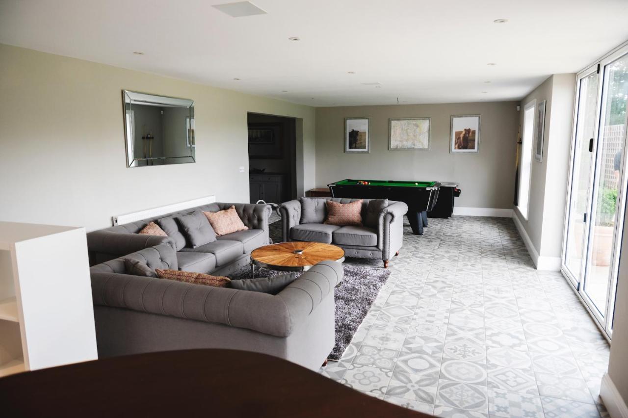 Large Country House - Hot Tub - Pool Table - Bbq - 5 Bedrooms - Log Burner Three Legged Cross Exterior foto